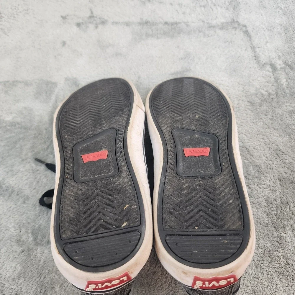 Men's‎ Levi's Sneakers Size 7 Gray